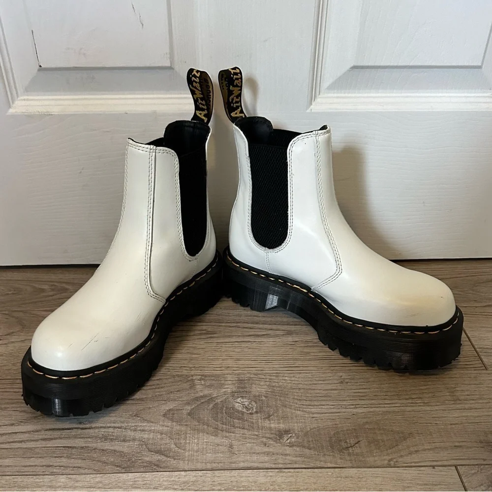 Dr Martens 2976 Quad Leather Chelsea Boots White Leather
